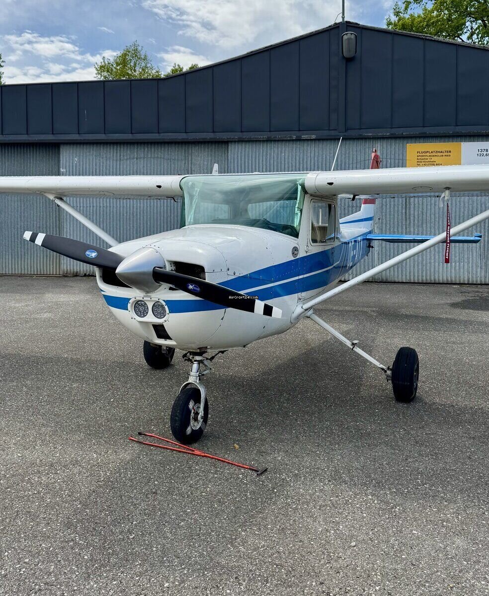 1972 Cessna C150, photo 2