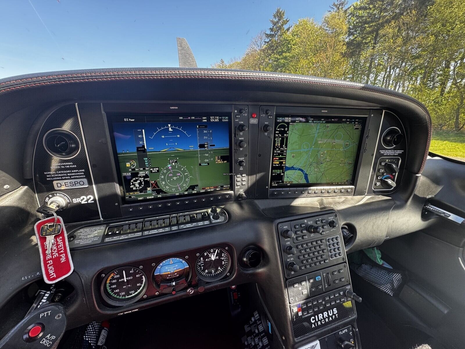 2014 Cirrus SR22 G5 Carbon FIKI A/C, photo 4