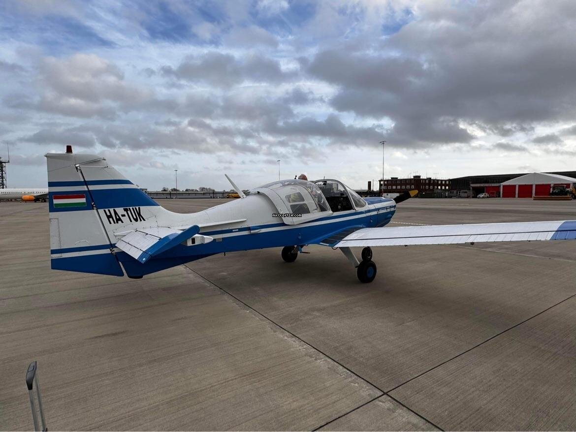 1971 Scottish Aviation Bulldog SK61, photo 4
