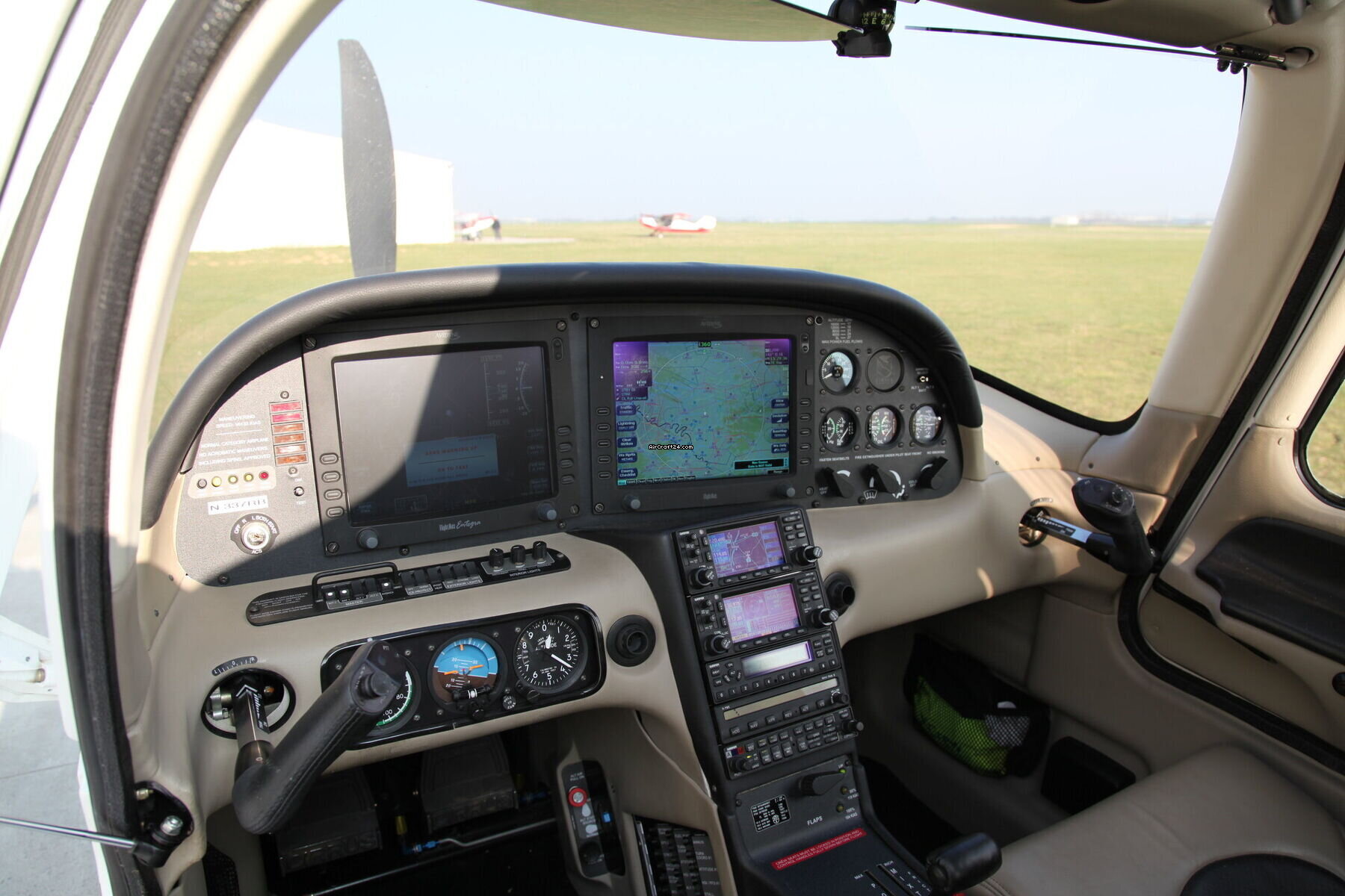 2004 Cirrus SR22-G2, photo 7
