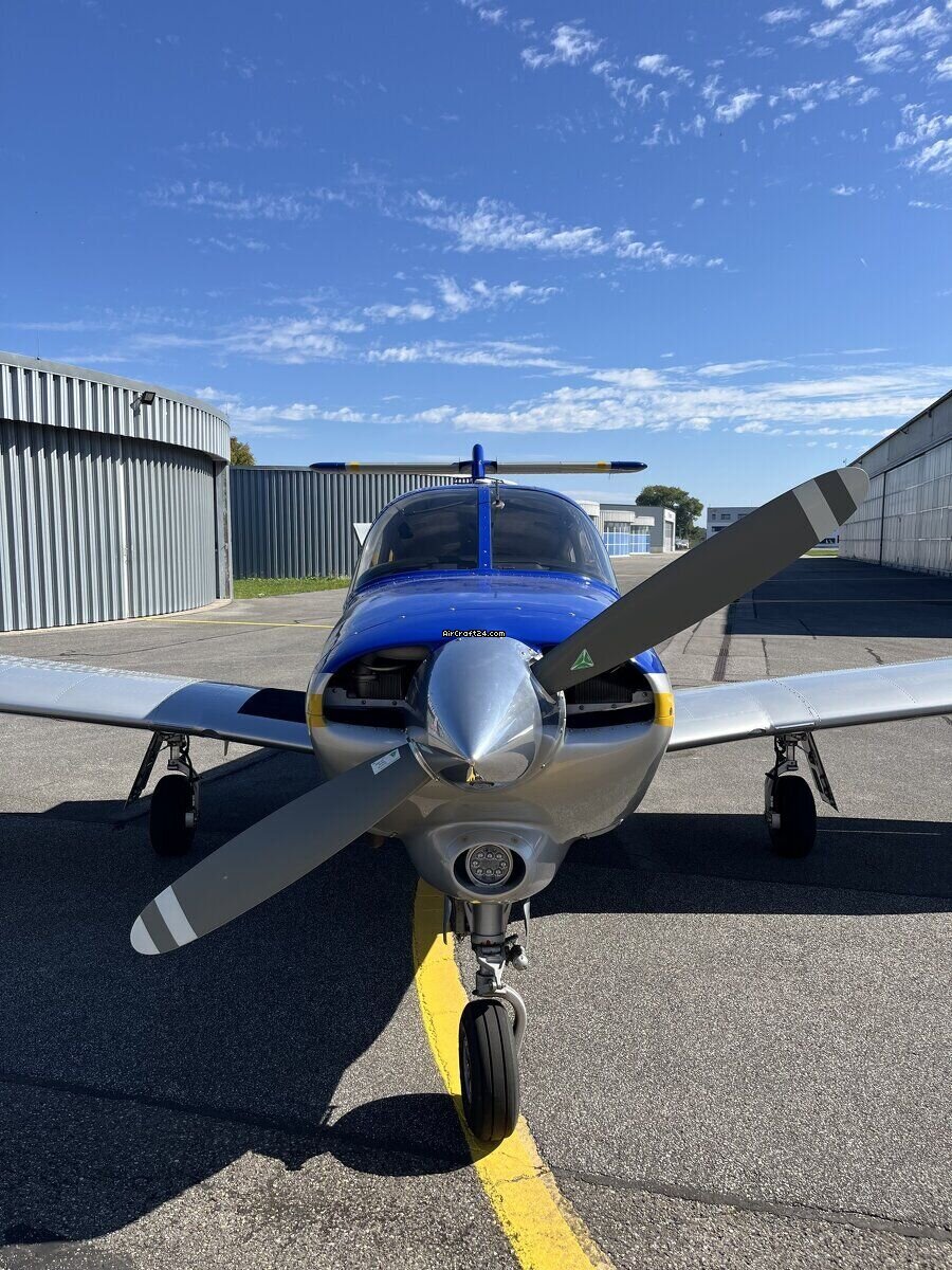 1980 Piper PA-28RT-201T, photo 3