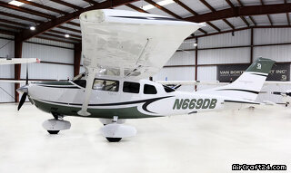 Cessna T206H