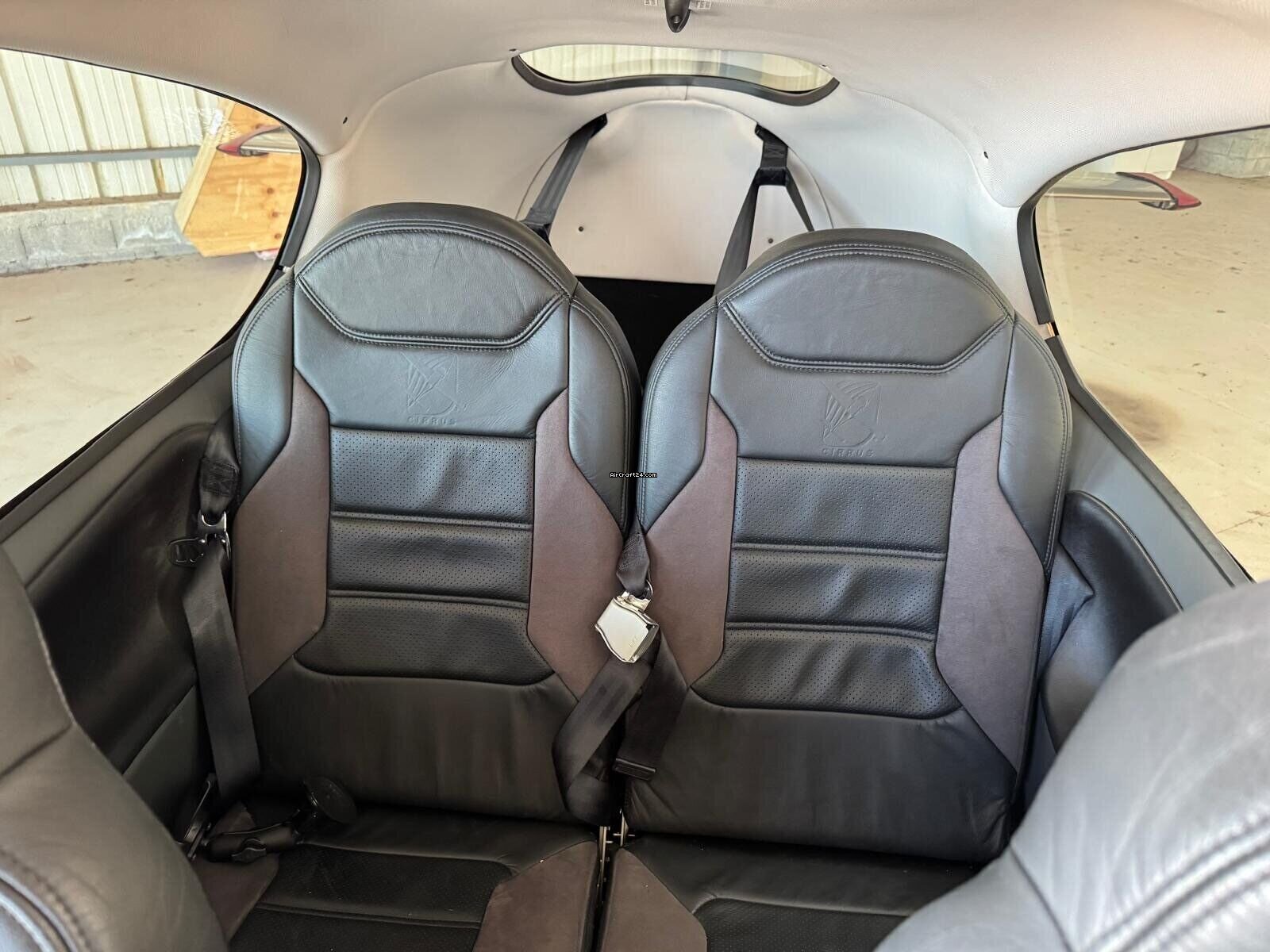 2010 Cirrus SR22-G3, photo 4