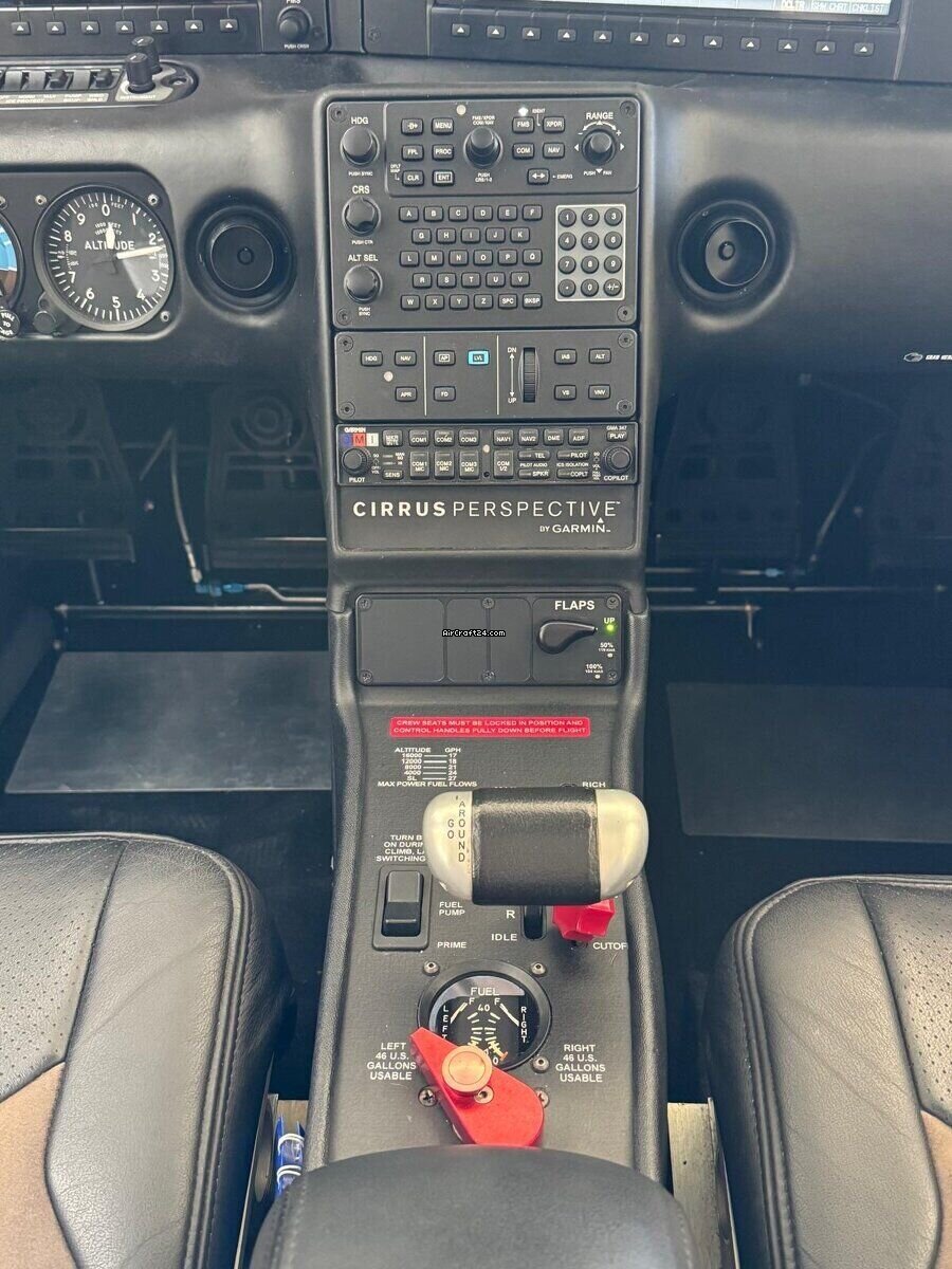 2010 Cirrus SR22-G3, photo 5