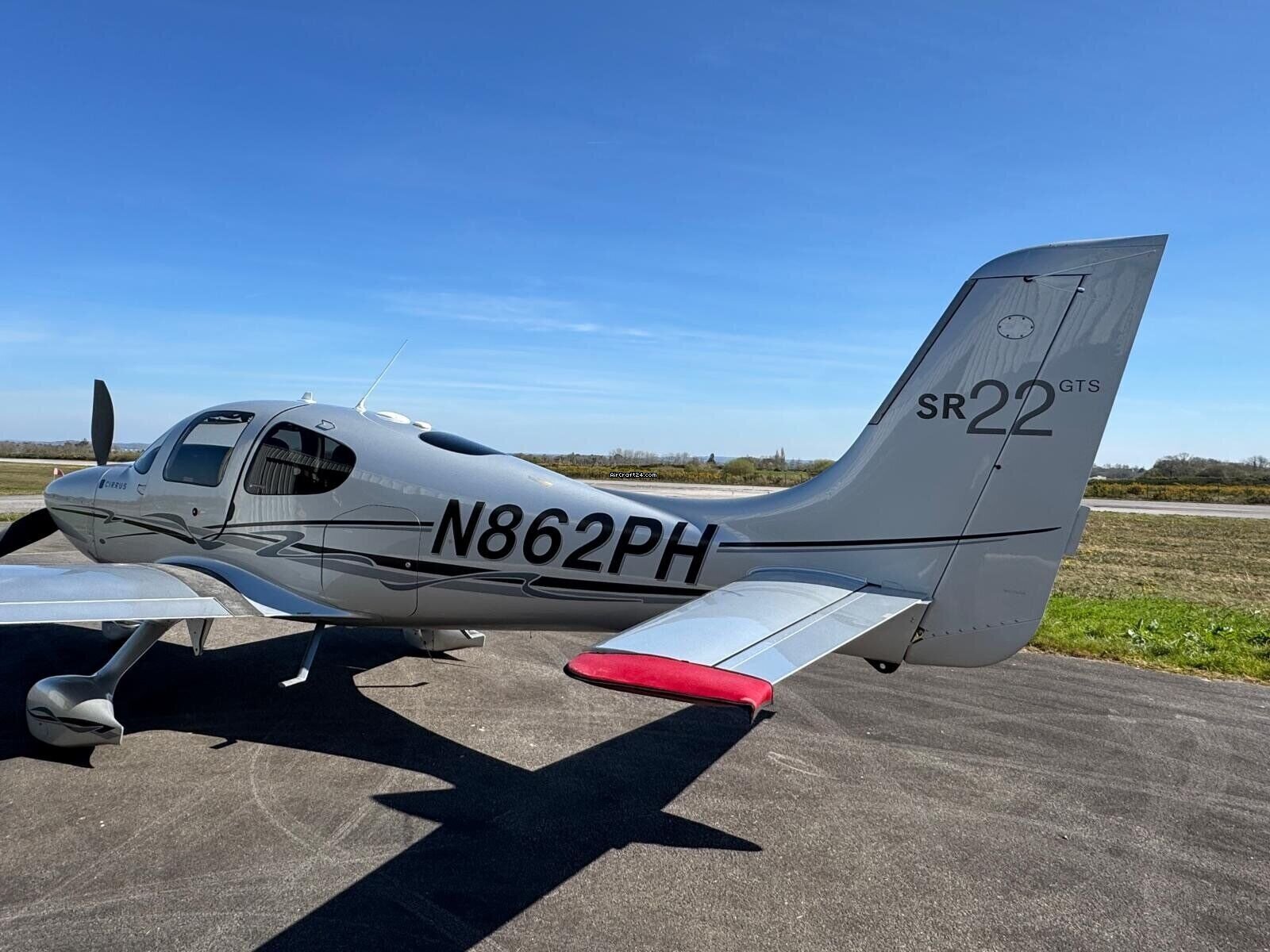 2010 Cirrus SR22-G3, photo 7