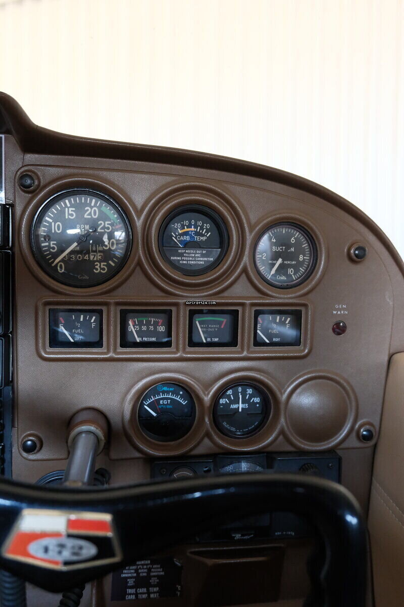 1966 Cessna 172, photo 12