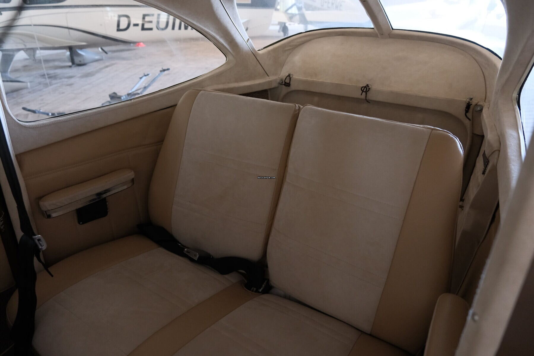 1966 Cessna 172, photo 13