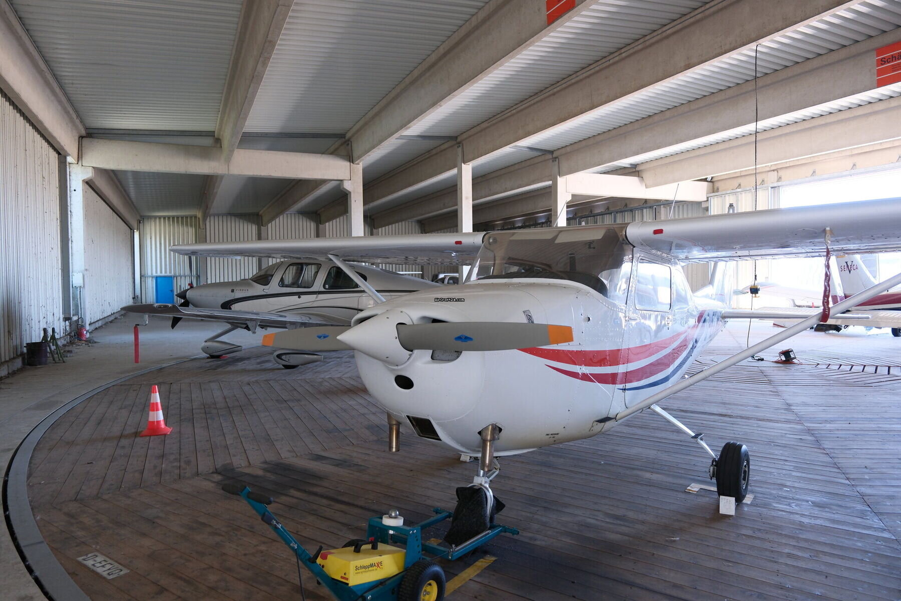1966 Cessna 172, photo 8