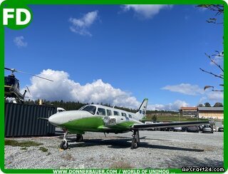 Piper-Sterling PA 31-350 f�r Schulung, Deko