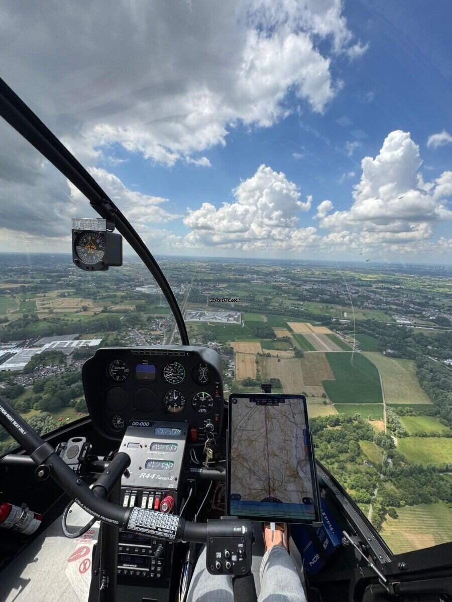 2020 Robinson R44, photo 9