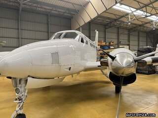 Beechcraft King Air 90