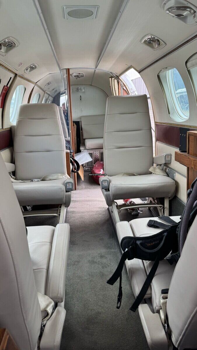 1969 Beechcraft King Air 90, photo 2