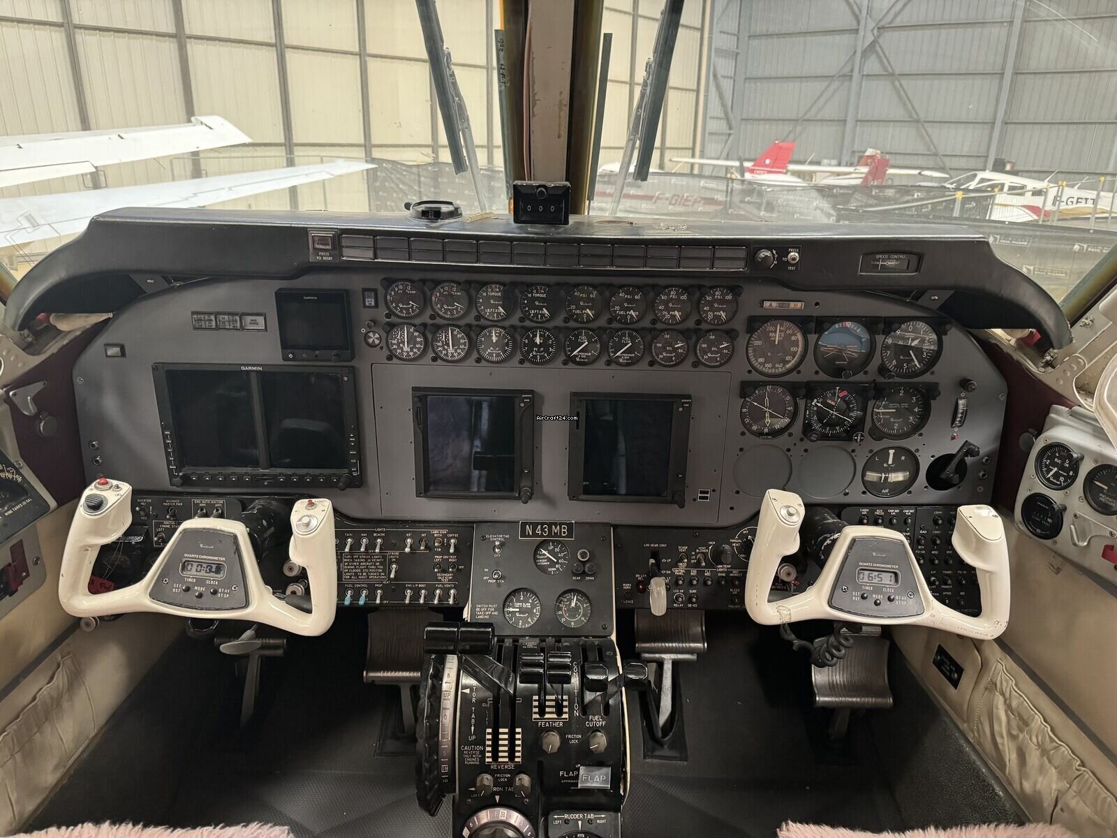 1969 Beechcraft King Air 90, photo 3