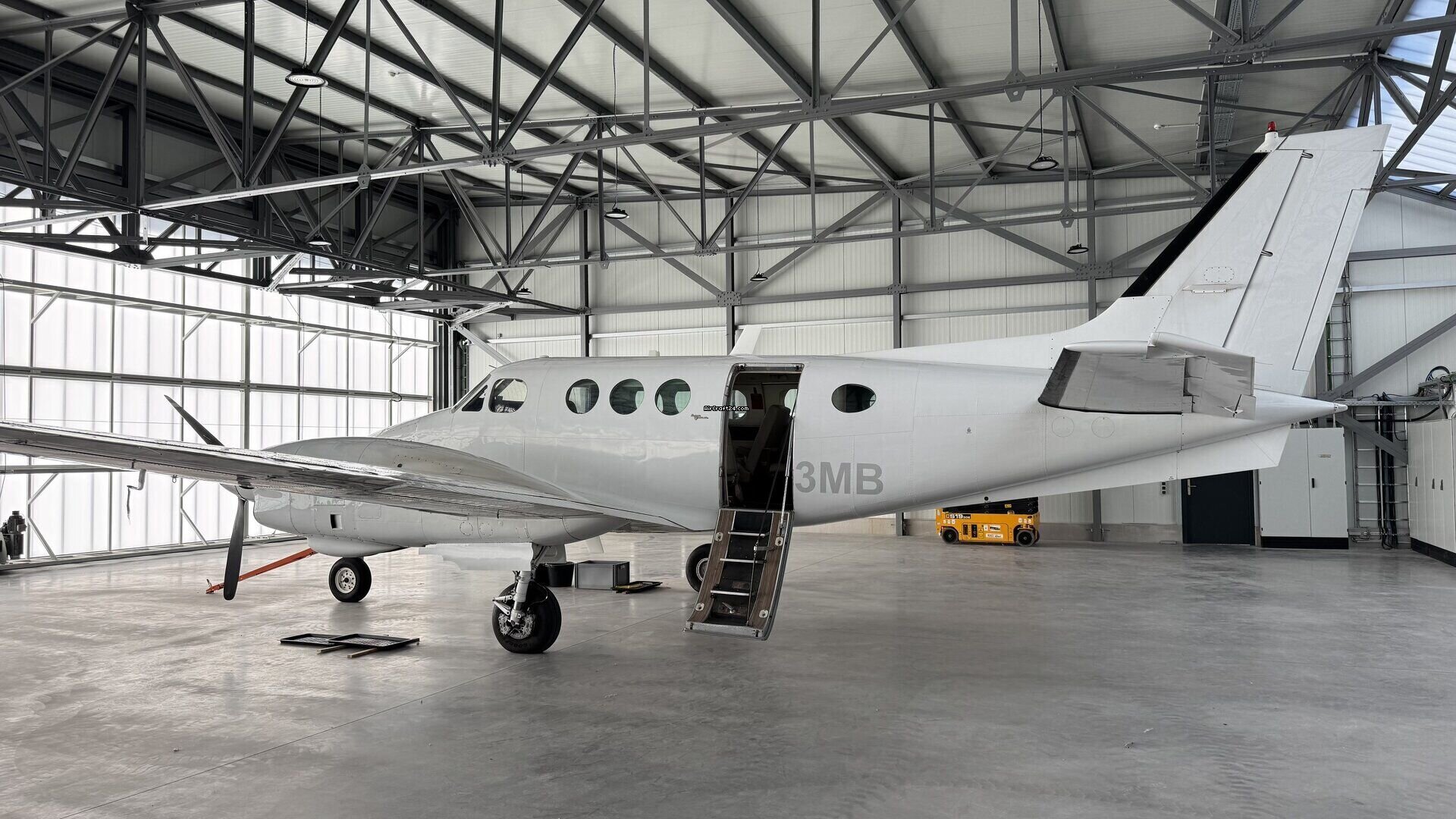 1969 Beechcraft King Air 90, photo 6