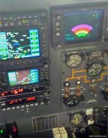 1976 Embraer EMB-110 Bandeirante, photo 3