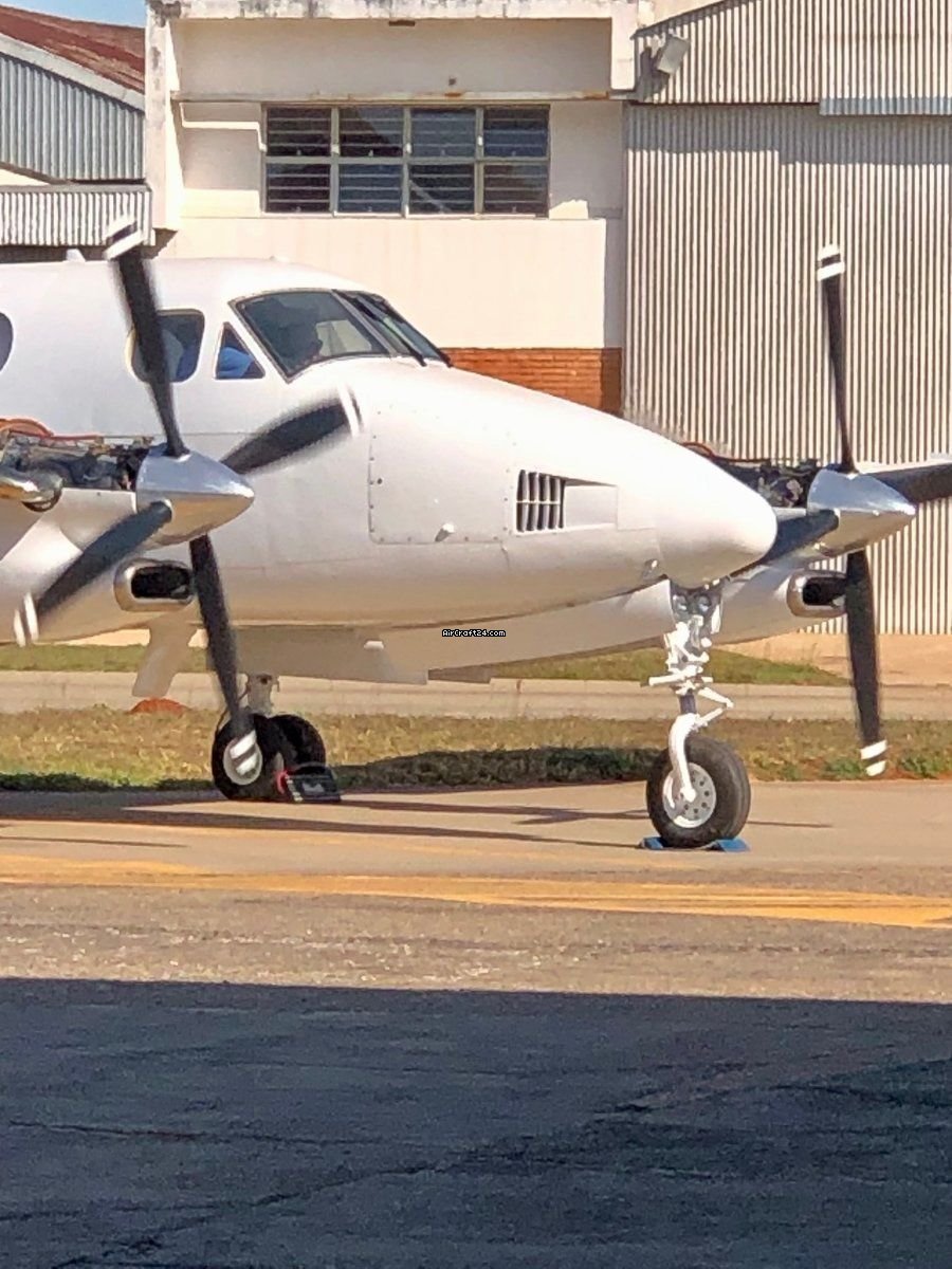 1987 Beechcraft King Air 300, photo 2