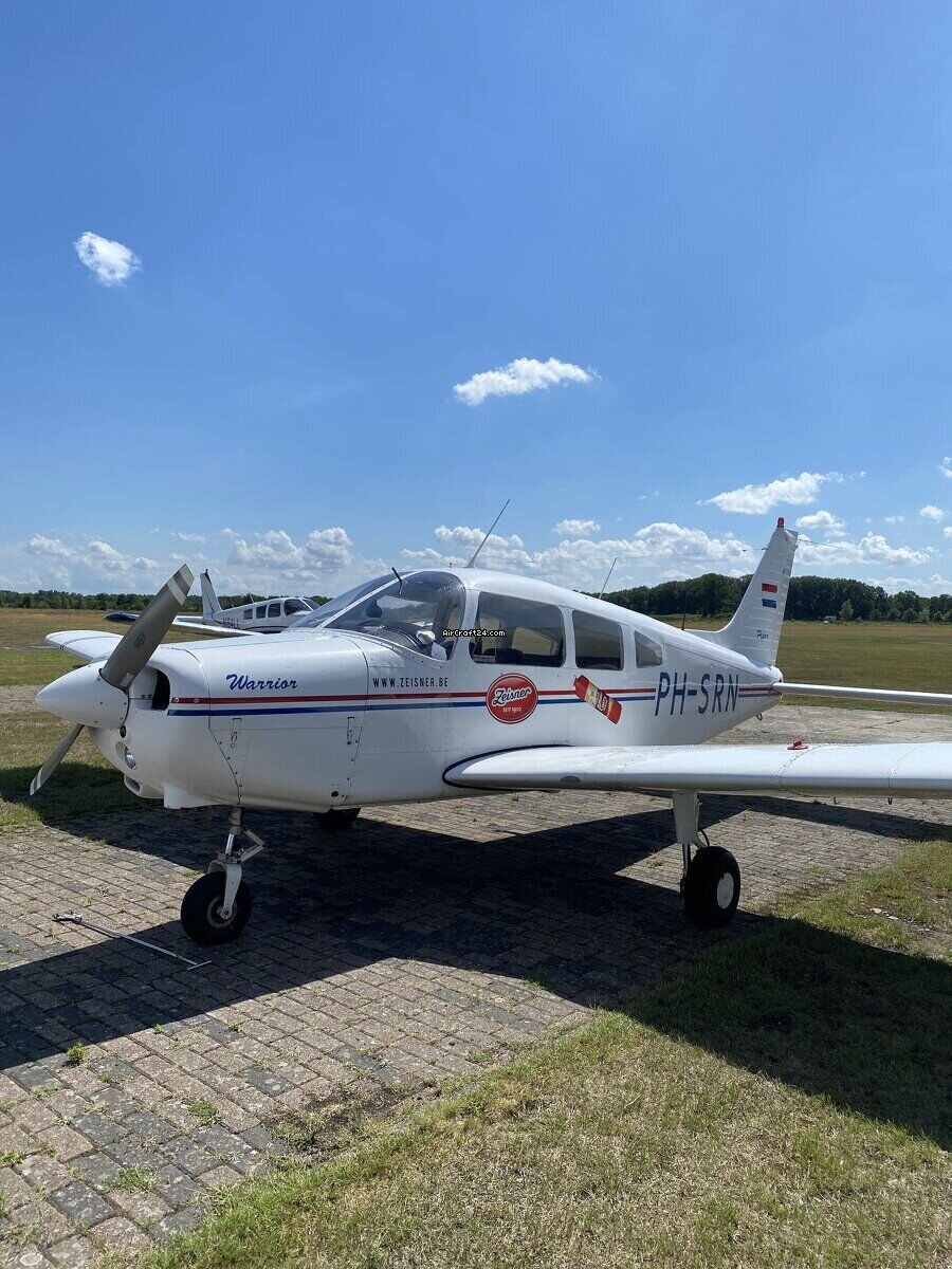 1976 Piper PA-28-151 Warrior ll, photo 1