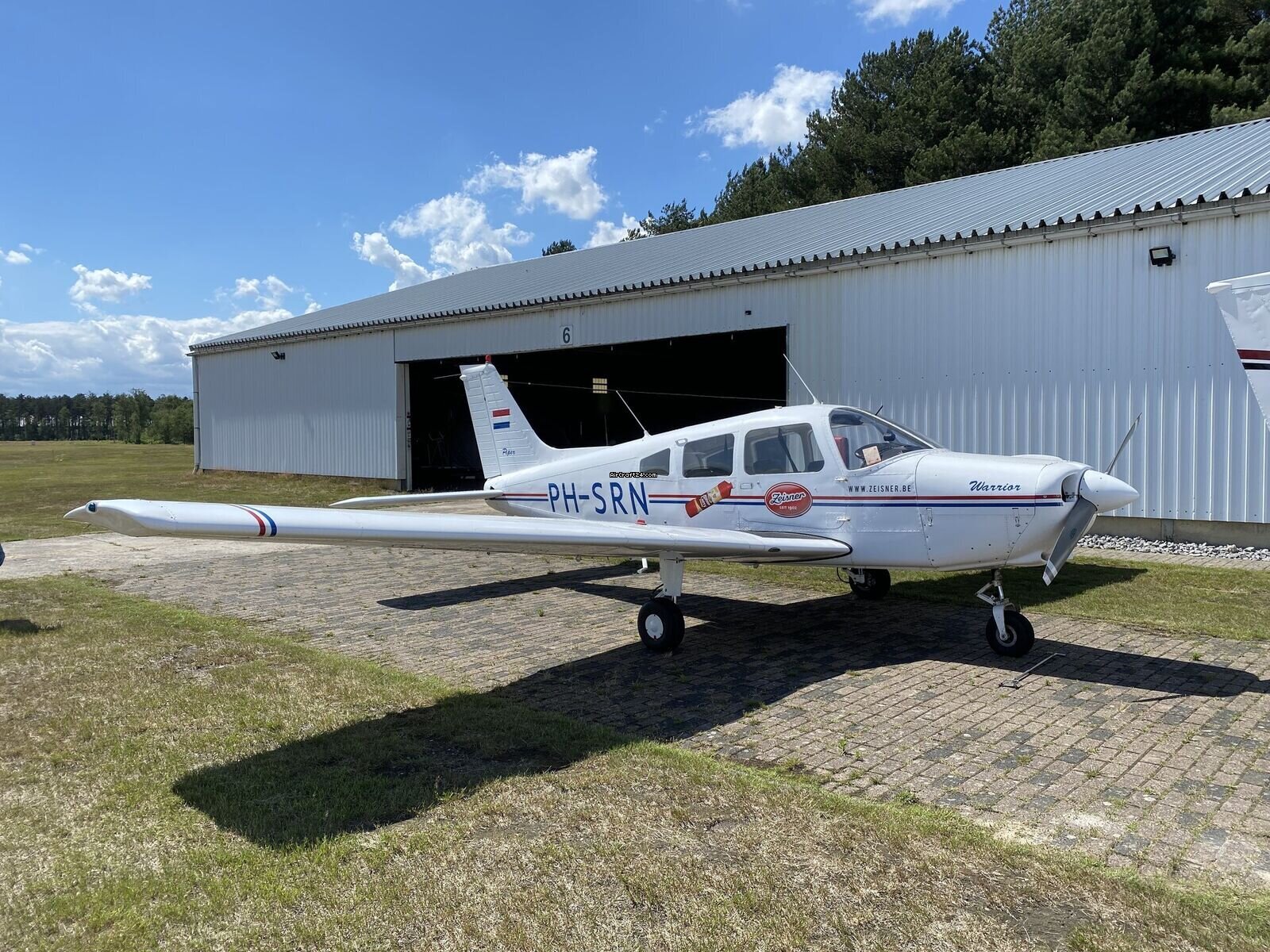 1976 Piper PA-28-151 Warrior ll, photo 2