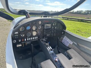 Aquila A210