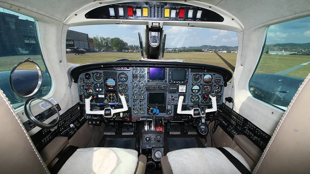 1980 Piper Cheyenne II, photo 3