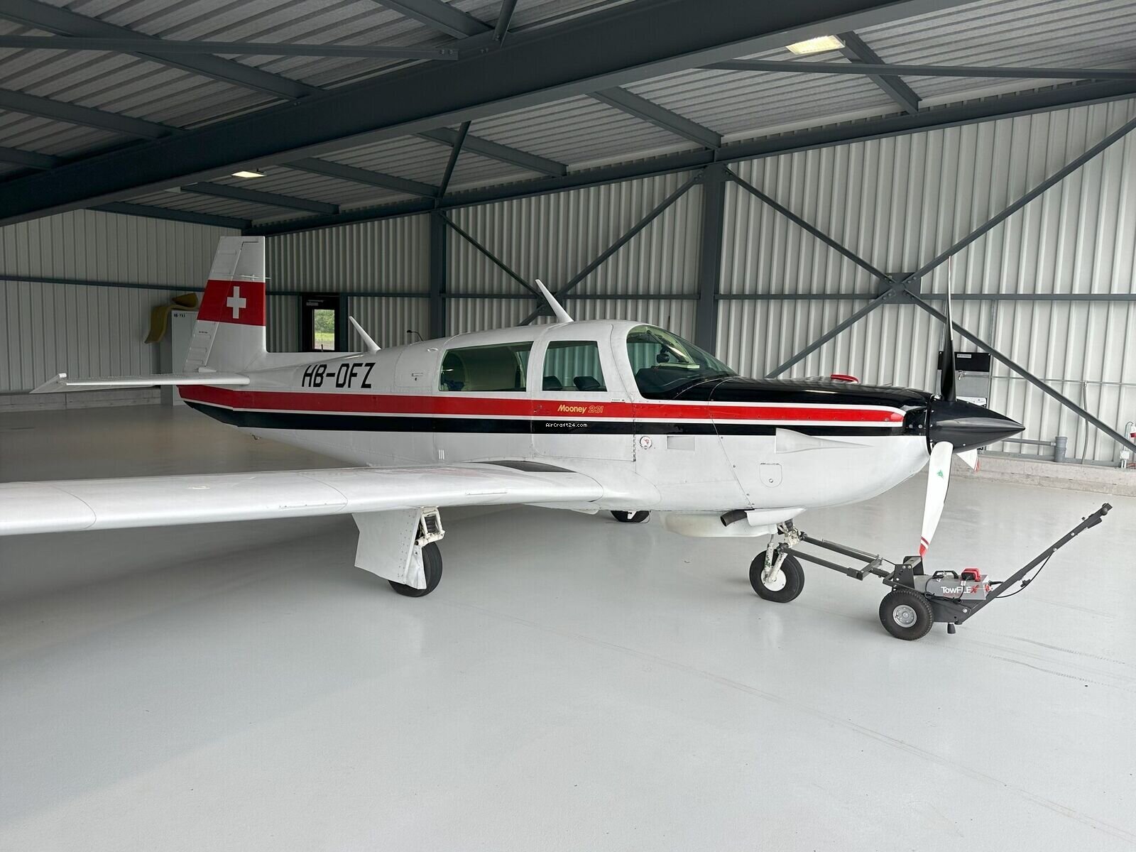 1980 Mooney M20K 231, photo 3