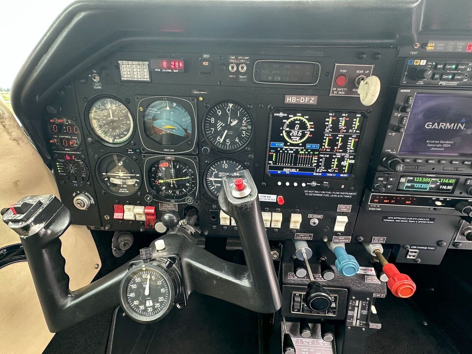 1980 Mooney M20K 231, photo 4