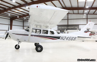 Cessna T206H